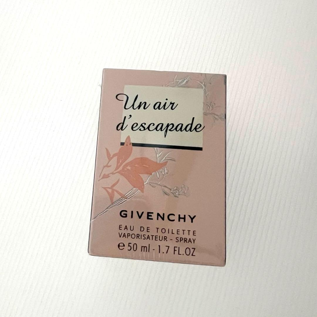 新品未開封⭐︎ジバンシー エールエスカパード 香水