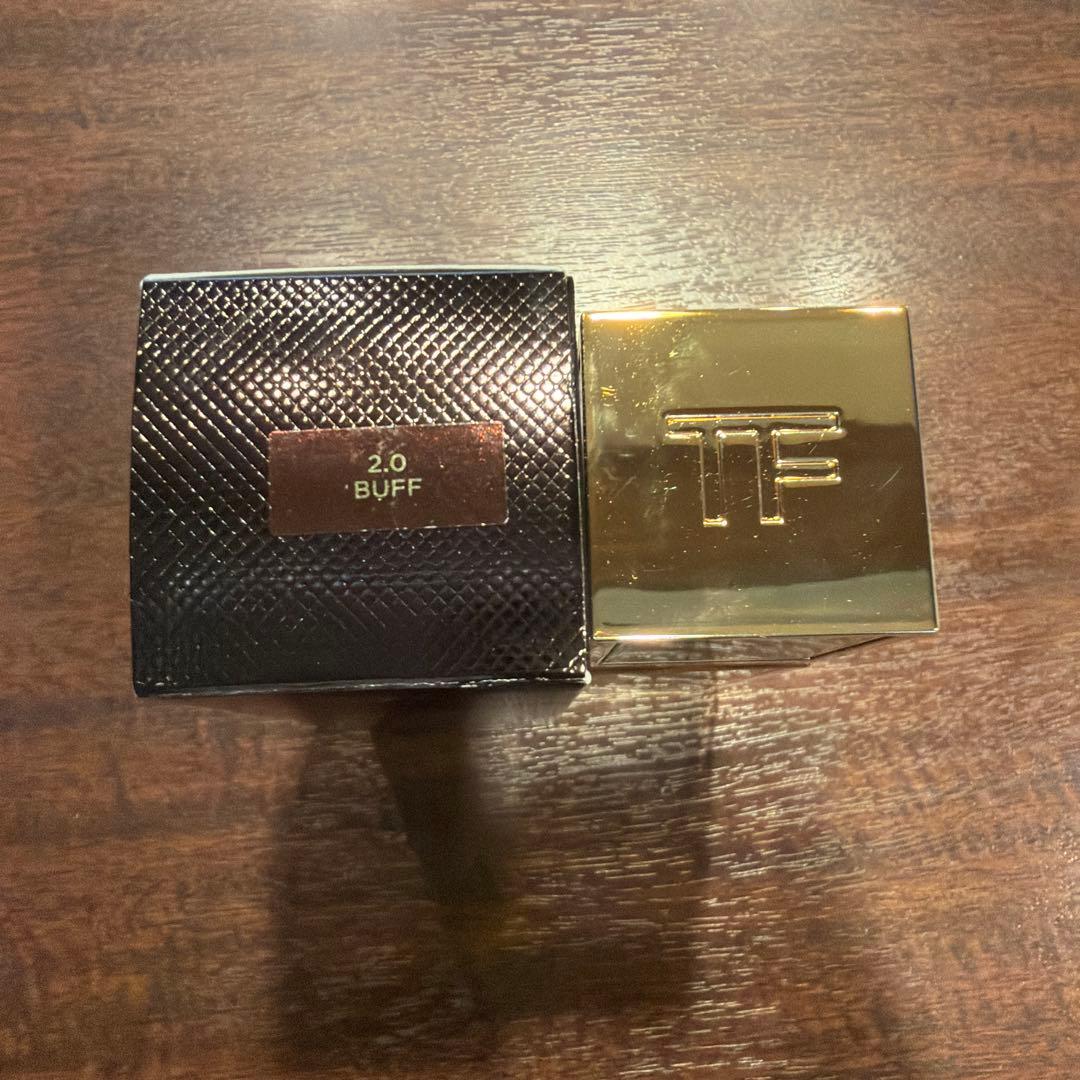 トム　フォード　リキッドファンデーション 2.0 BUFF
