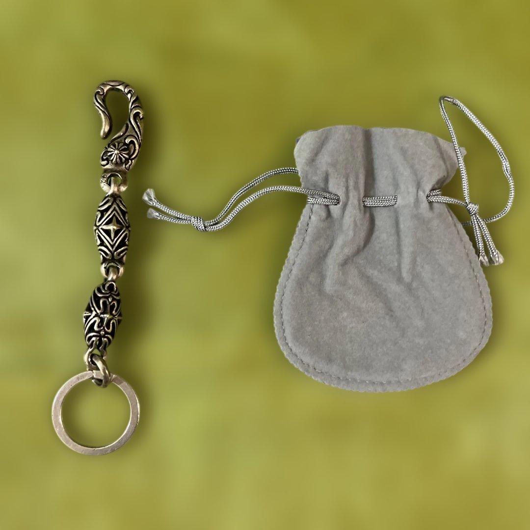 シルバーのキーチェーン