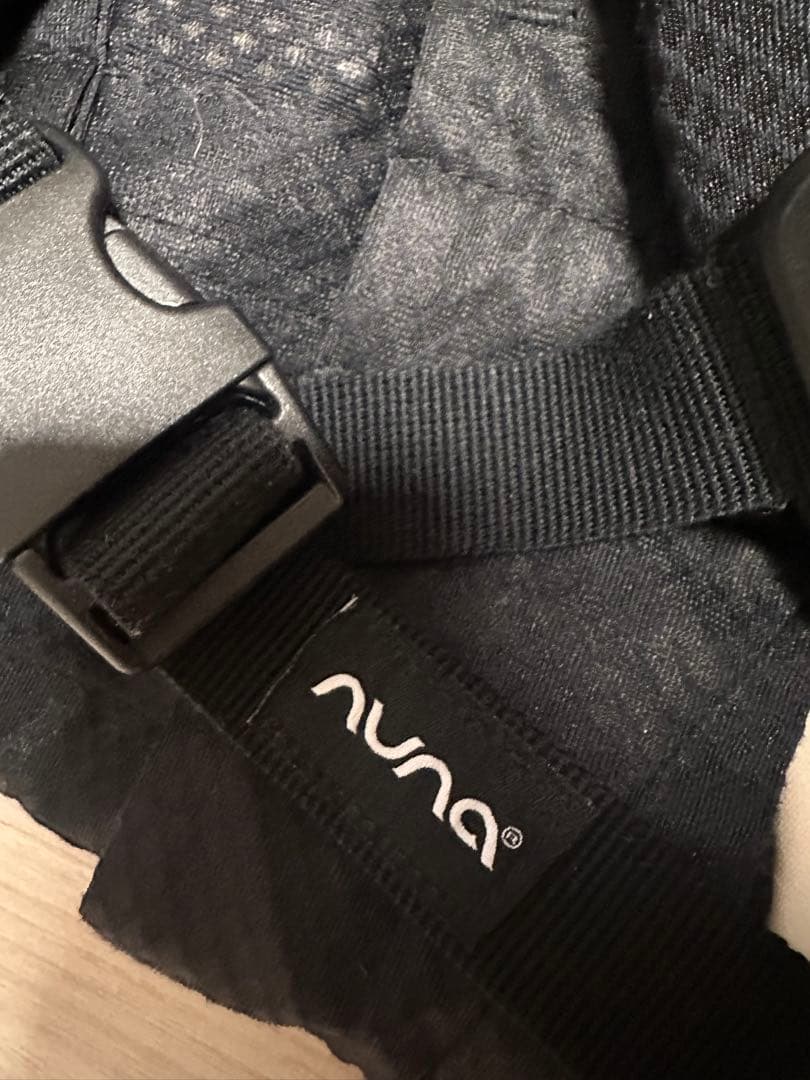 【今週末限定再値下げ】nuna cudl clik 抱っこ紐 キャビア