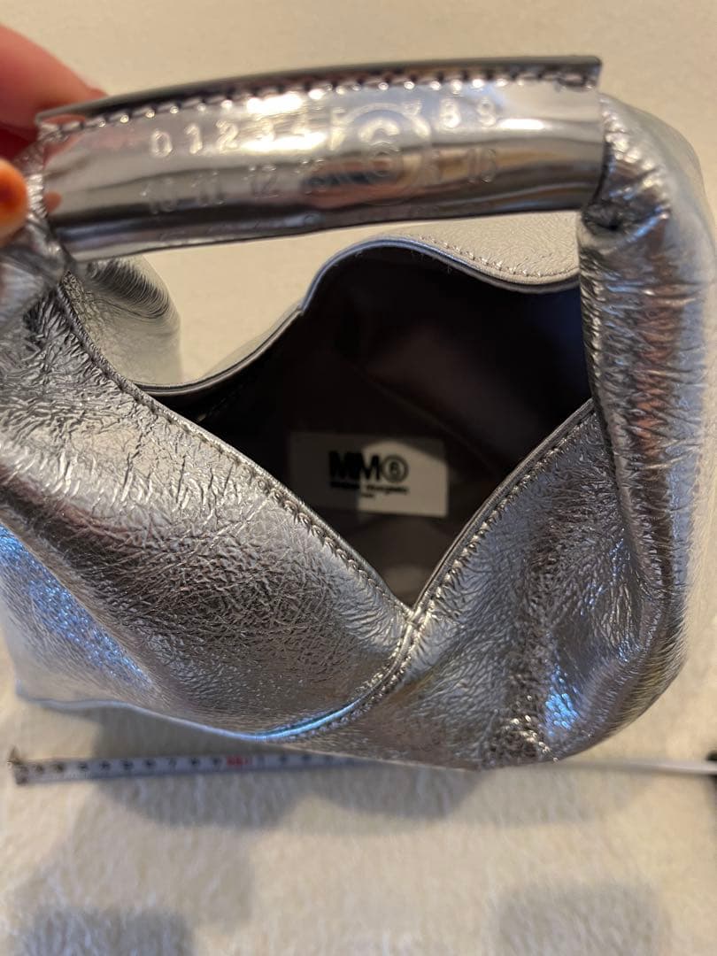 【MM6 メゾンマルジェラ】シルバーバッグ スモールサイズ