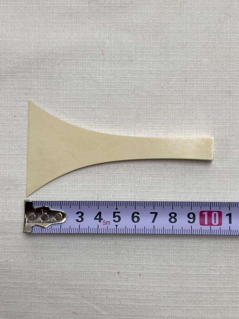 古い小さい三味線バチ　撥　新内流し　天然素材　まるばち