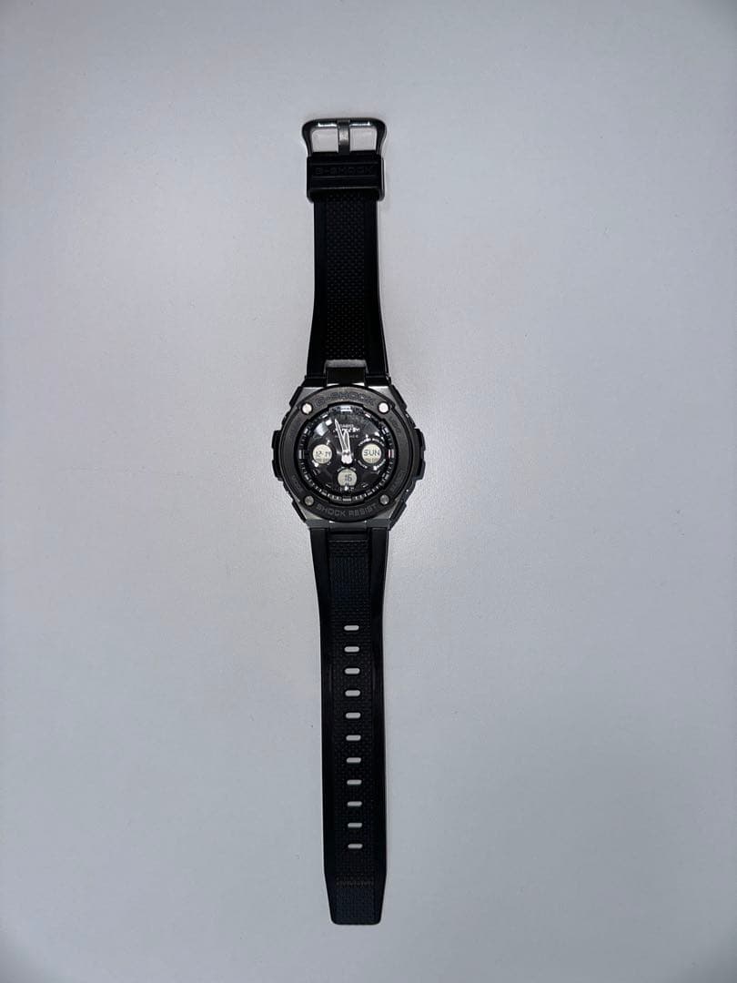 G-SHOCK デジタル腕時計 ブラック（GST-W300-1AJF）