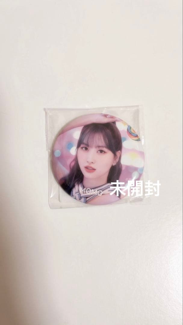 TWICEモモ　缶バッジ　ピンバッジセット