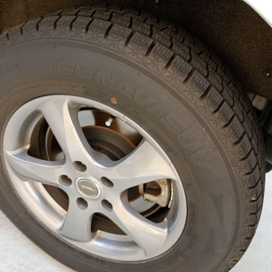 Goodyear SUV用スタッドレスタイヤ 215/70R16 ホイールセット