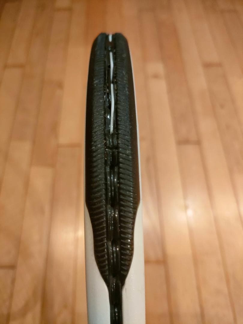 ガット張りたて ピュアストライク100 16✕20ガット2800円工賃2200円