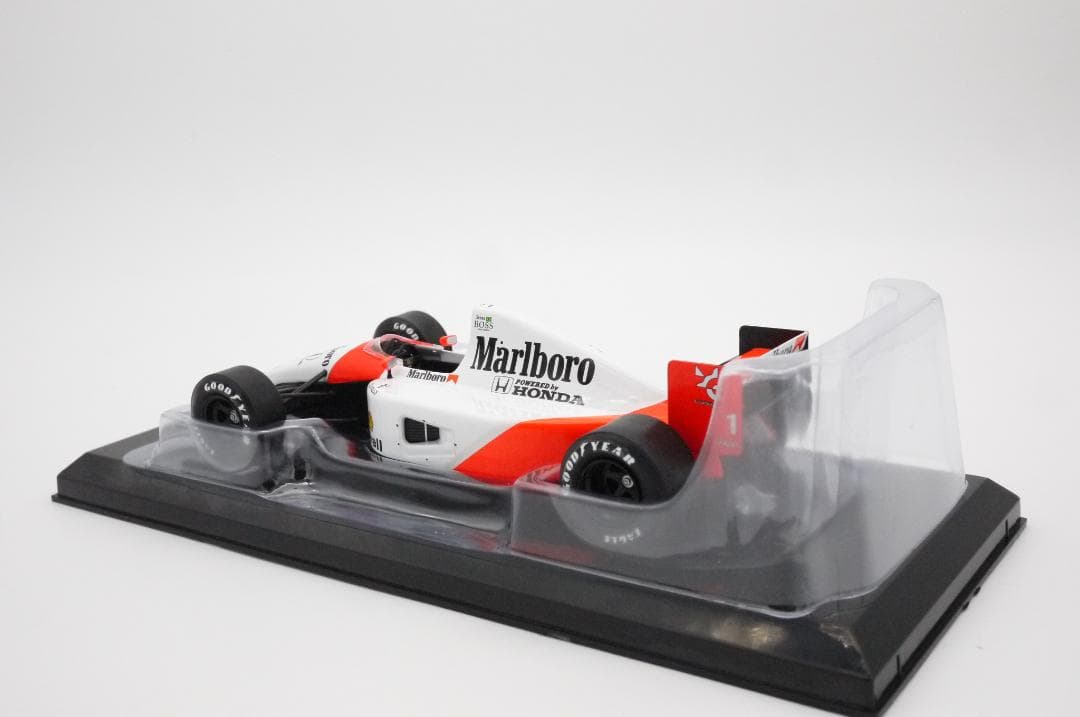 1/24 マクラーレン ホンダ MP4/6 マルボロ A.セナ チャンピオン
