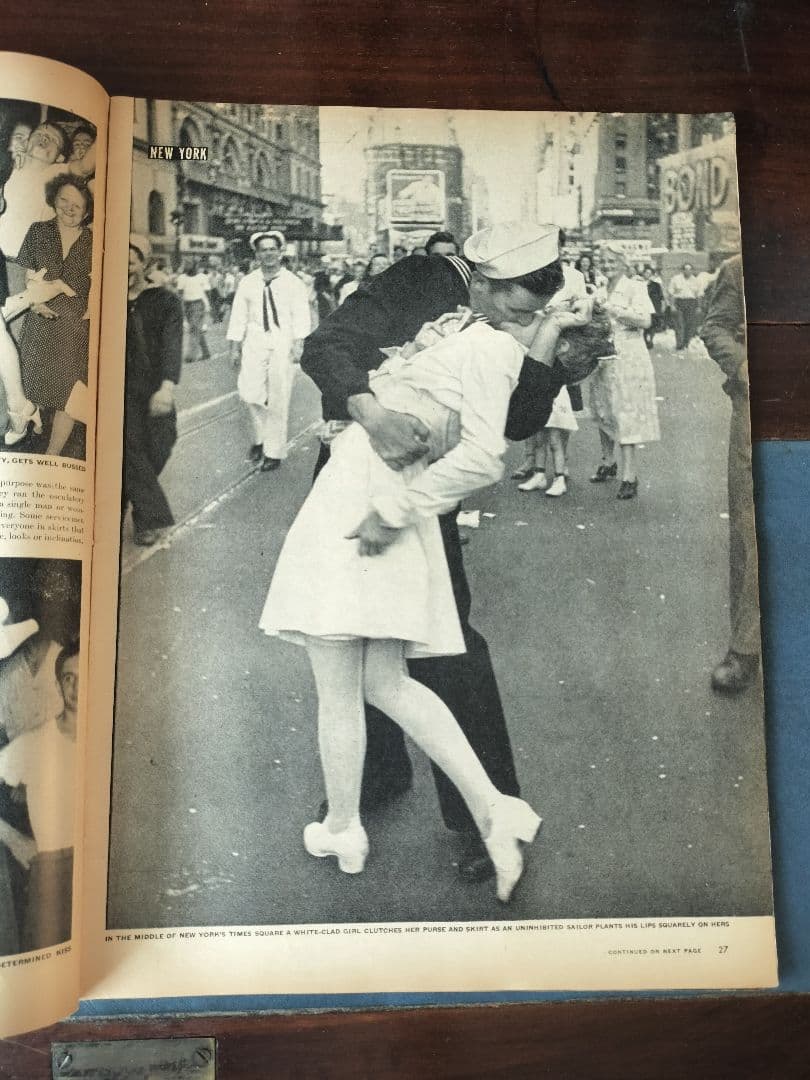 勝利のキス　掲載誌現物　【希少洋書】LIFE Magazine 1945年8月