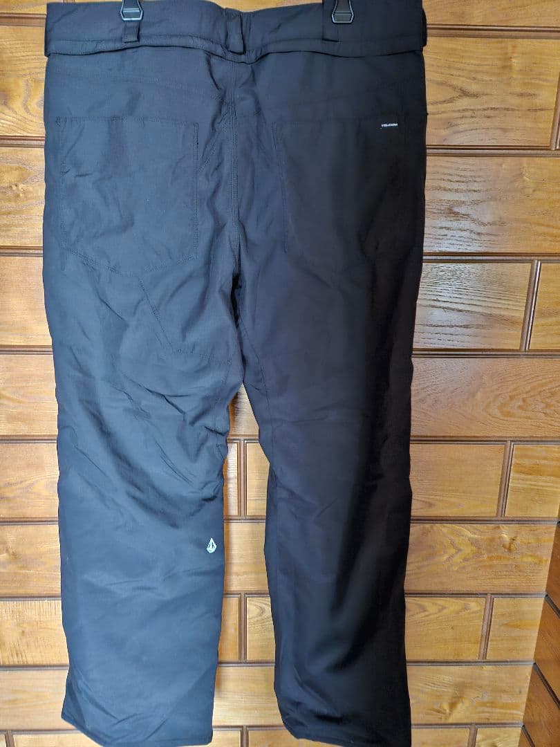 VOLCOM　スノーボードパンツ　スノーウェア　ボルコム