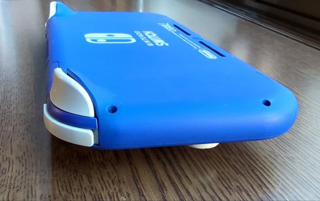 Nintendo　Switch Lite　スイッチライト　ニンテンドー