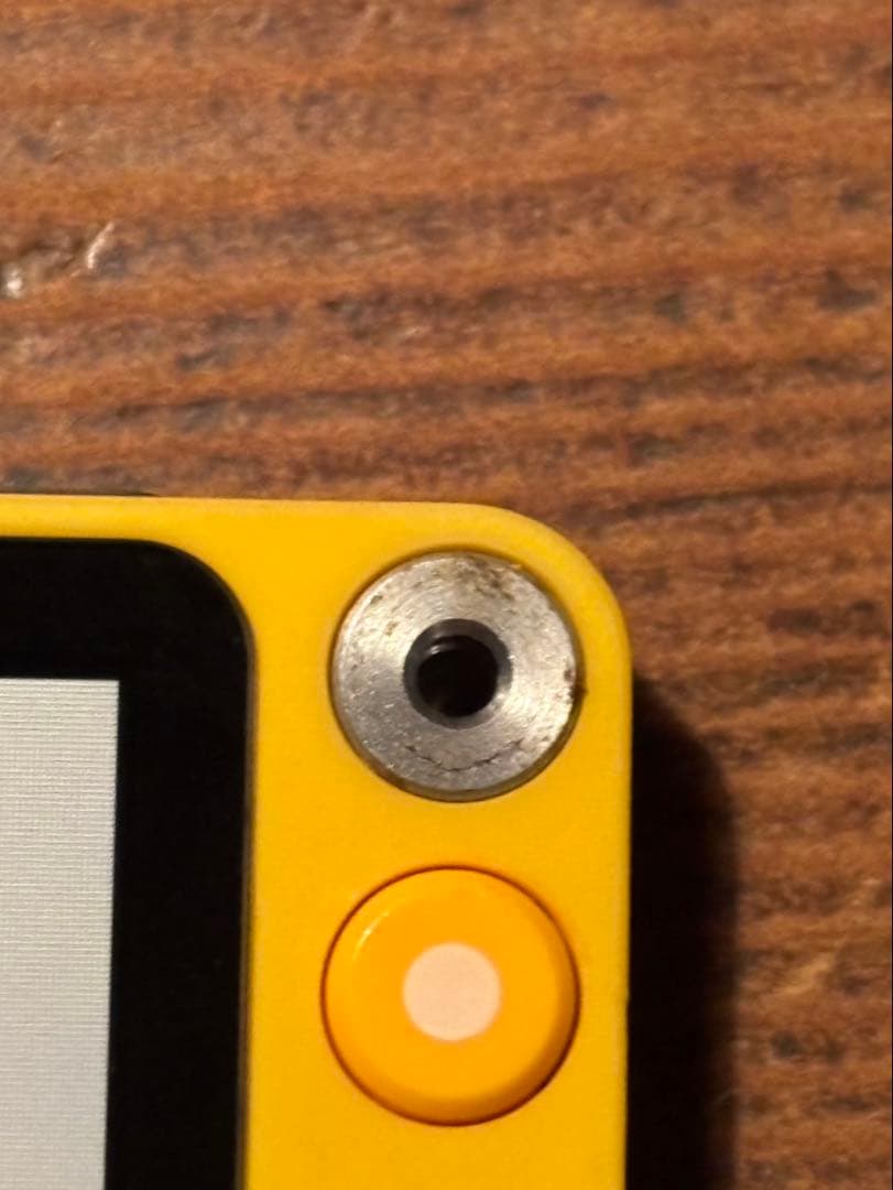 Playdate ハンドヘルドゲーム機 イエロー(専用付属ケーブルなし)