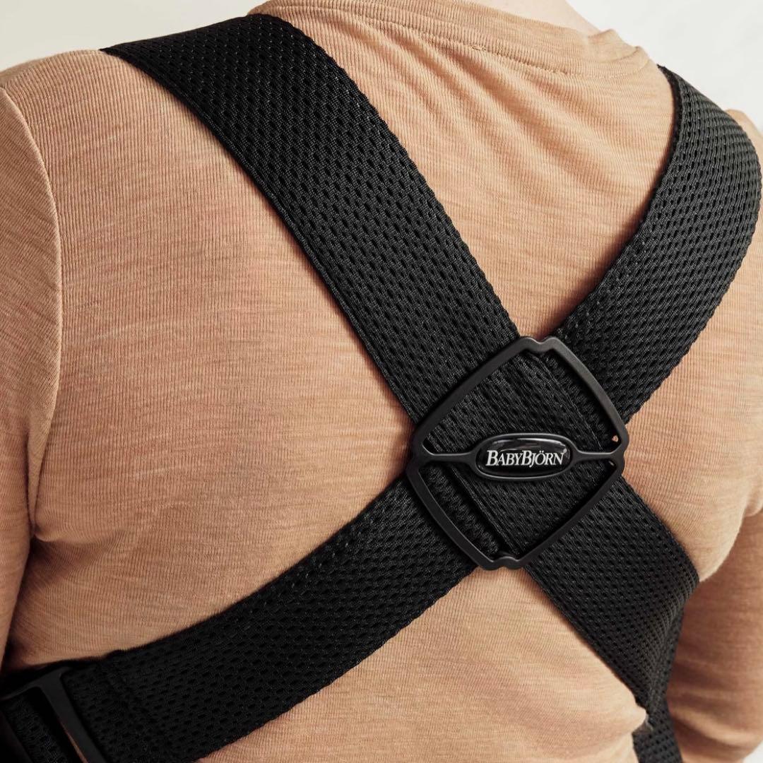 ✨新品✨ベビービョルン　ベビーキャリア　ミニ　メッシュ　抱っこ紐　ブラック