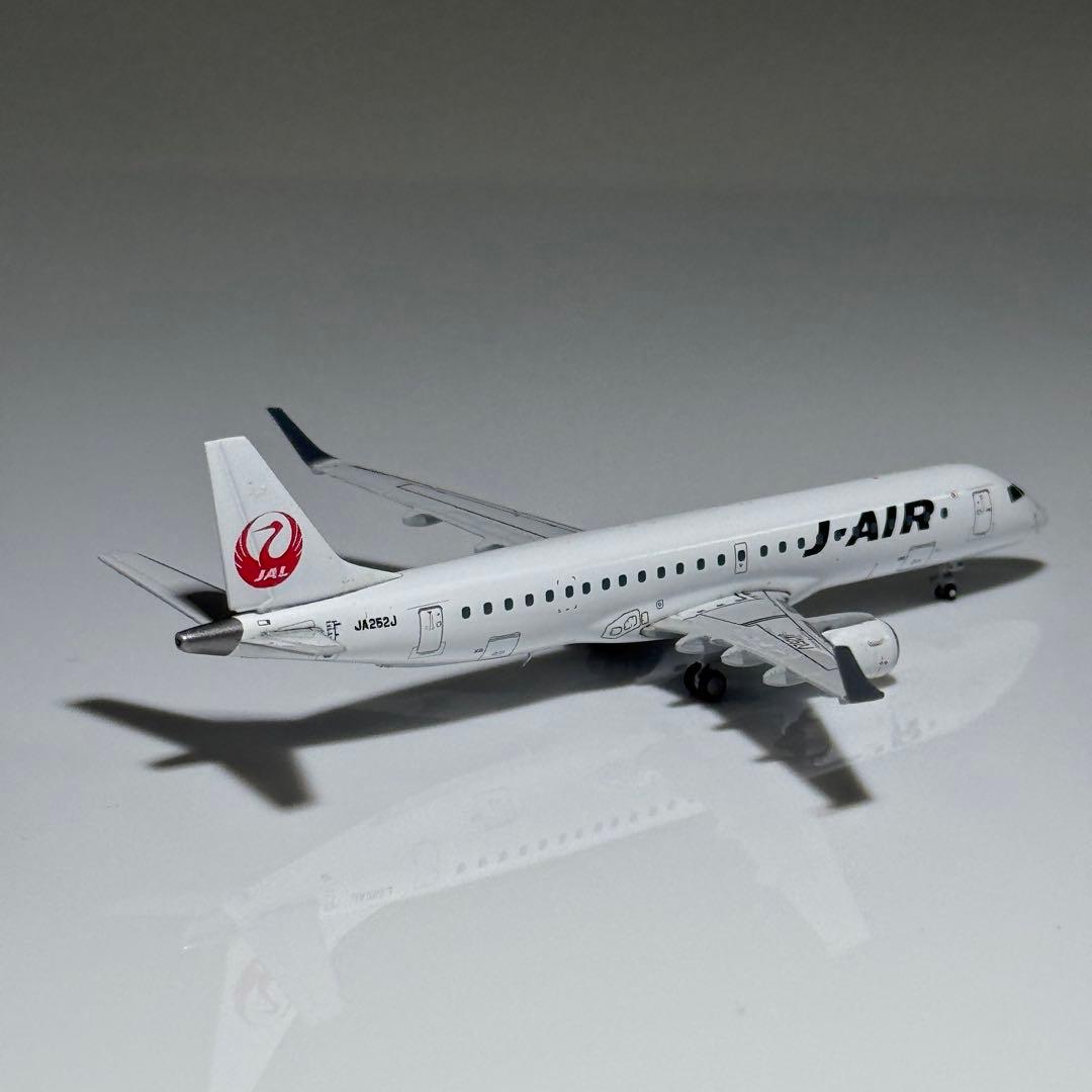 1/400 JCWings J-AIR Embraer E190STD日本航空