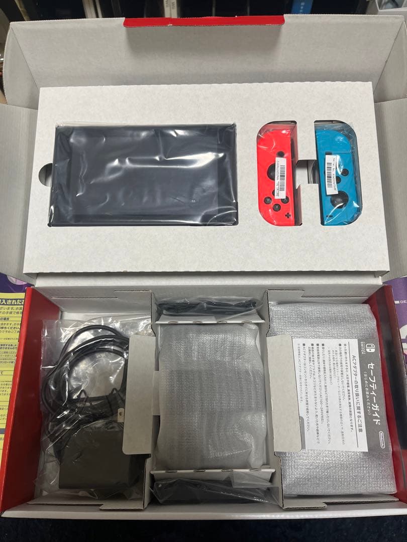 ニンテンドーswitch本体　ソフト4本　おまけ付き