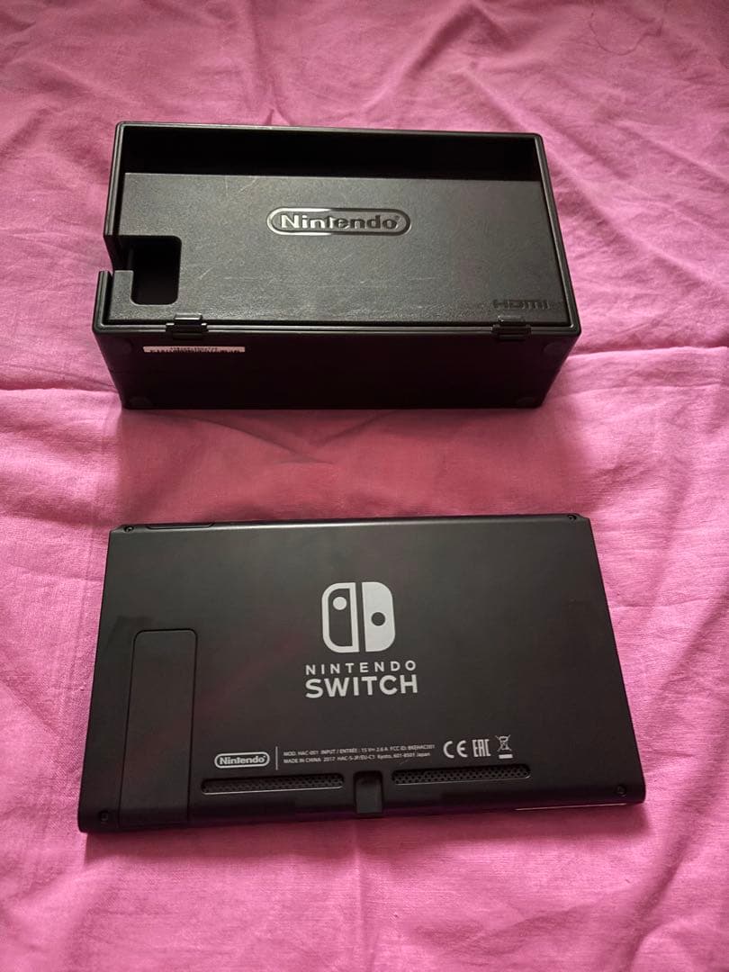 （Joy-Con無し）Nintendo Switch 本体と付属品セット