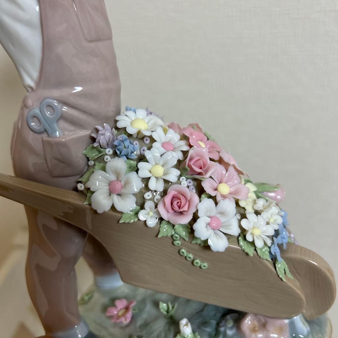 リヤドロ　LLADRO 「花車」新品！