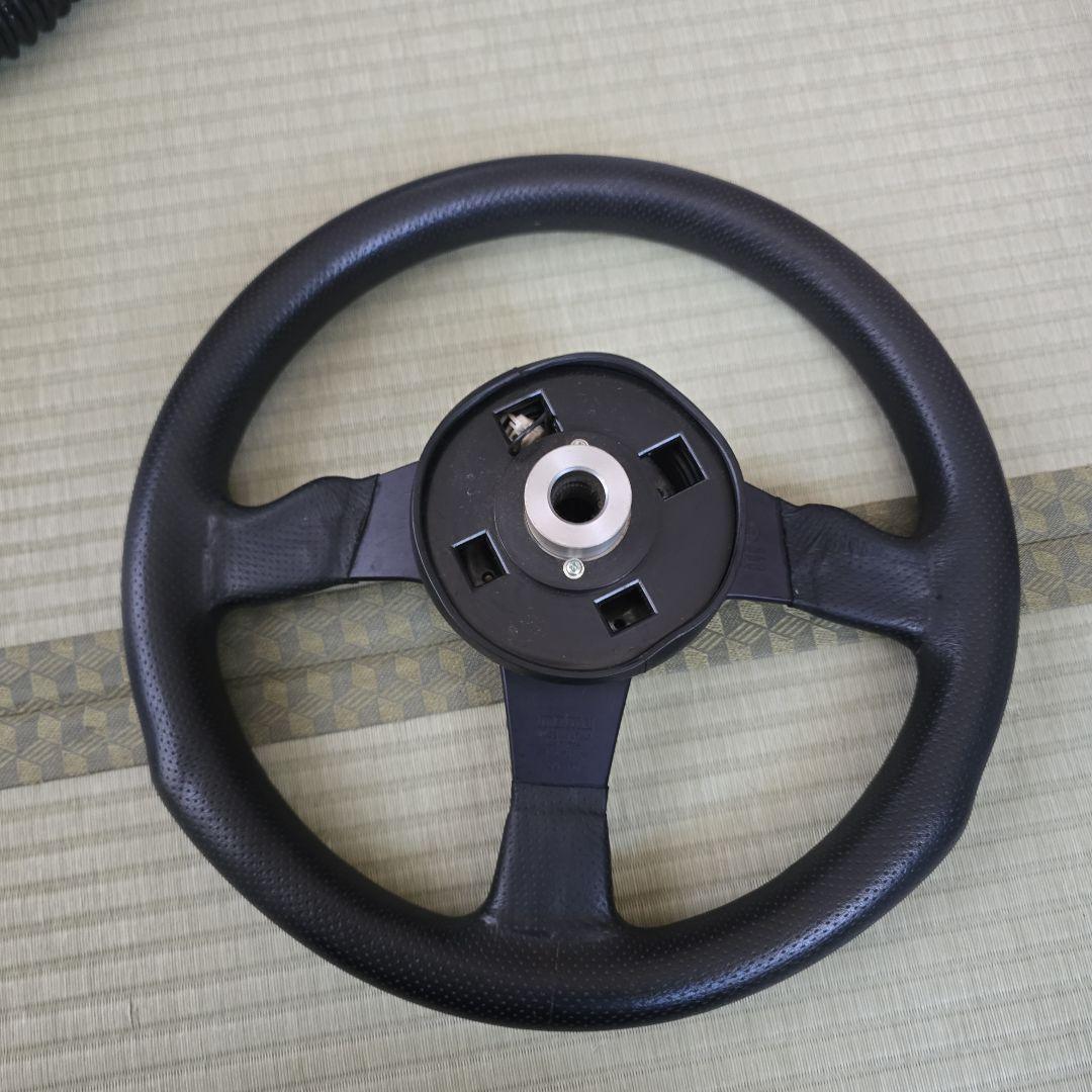 MOMO Competition ステアリング 3スポーク