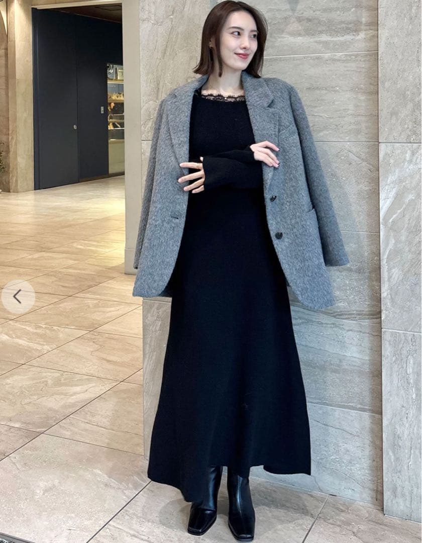 新品タグ付　COCODEAL レースディティールオフショルニットワンピース