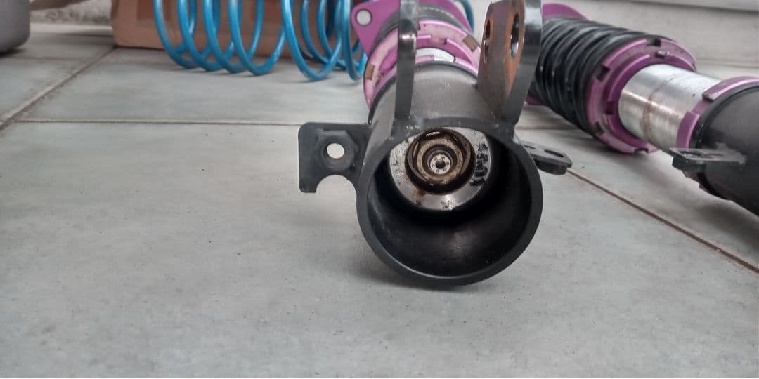 ファイナルコネクション、エスぺリア　車庫調とダウンサス