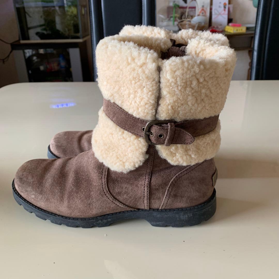 じぇり美品UGG ブラウン ファー付きショートブーツ23㎝