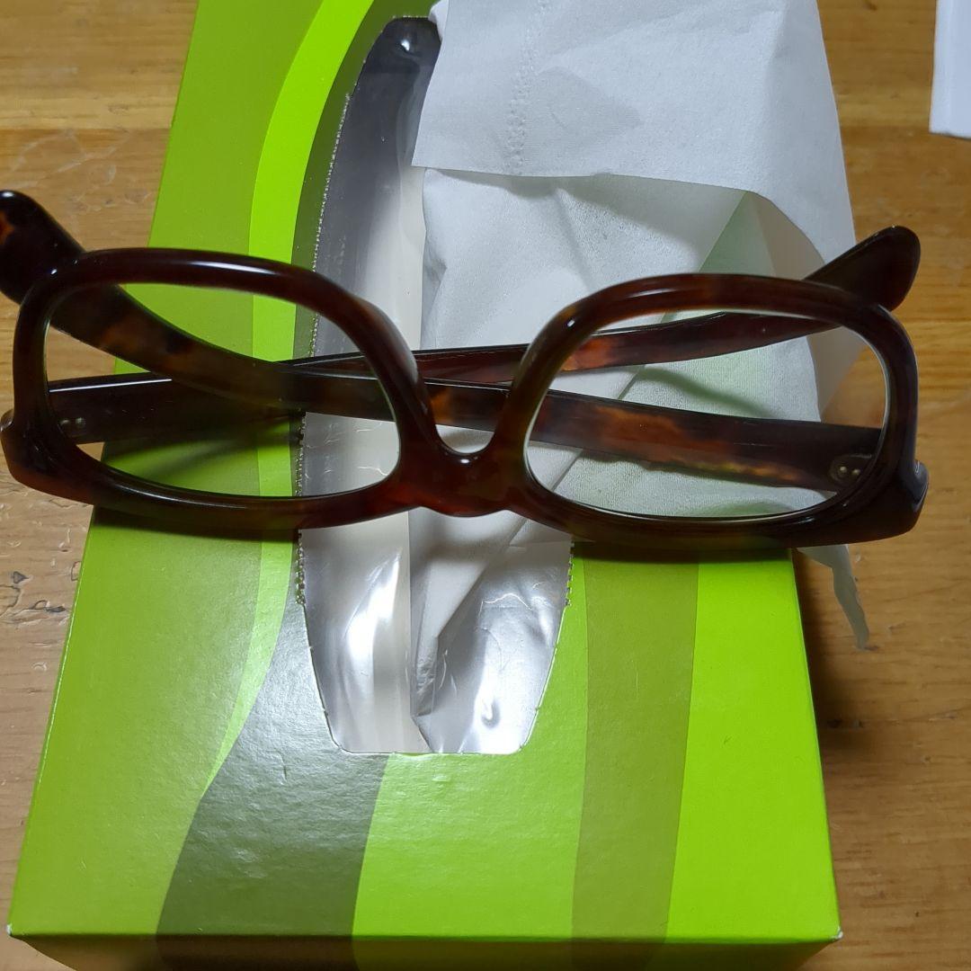 本鼈甲のメガネ