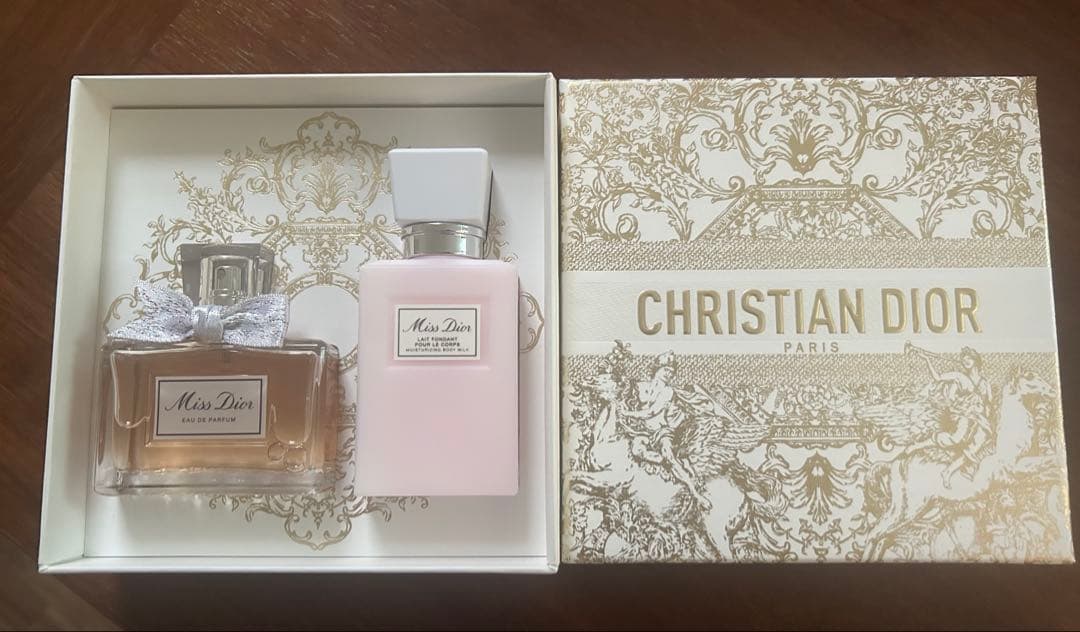新品 Miss Dior ミス ディオール オードゥパルファン コフレ
