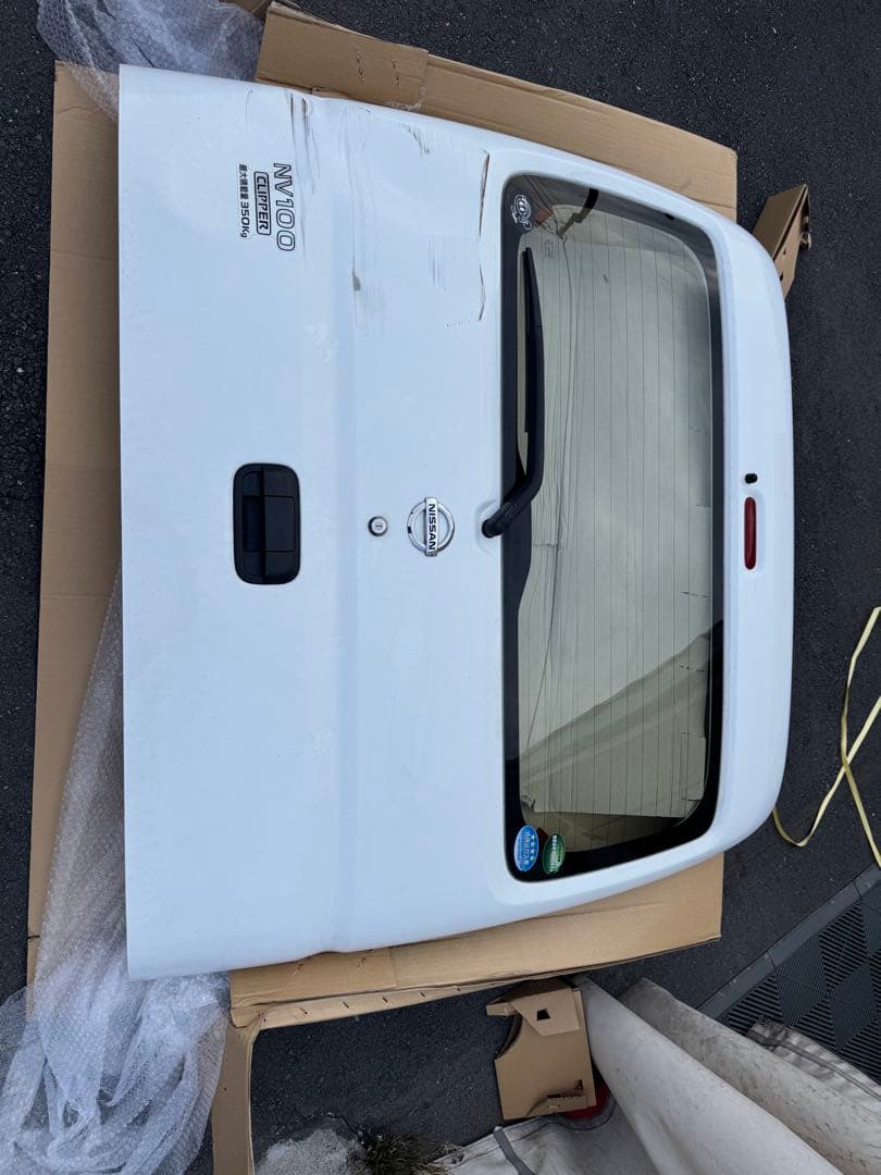 NV100 リアゲート ホワイト 傷あり 17系　エブリィ　クリッパー　スクラム