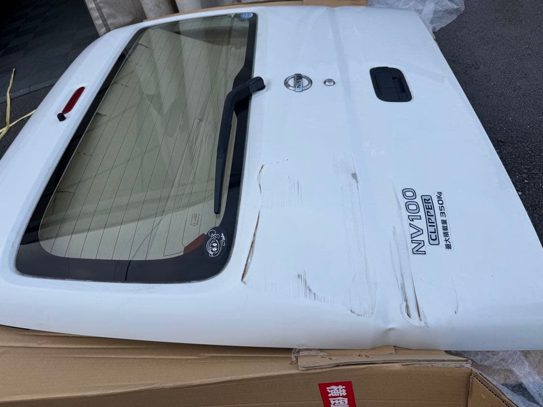 NV100 リアゲート ホワイト 傷あり 17系　エブリィ　クリッパー　スクラム