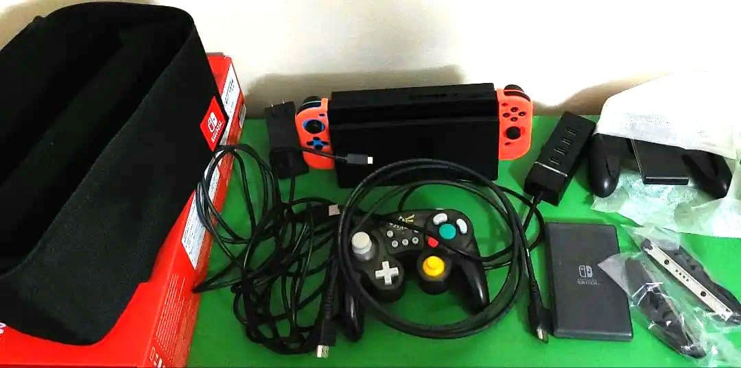 Nintendo Switch 本体一式＋周辺機器セット