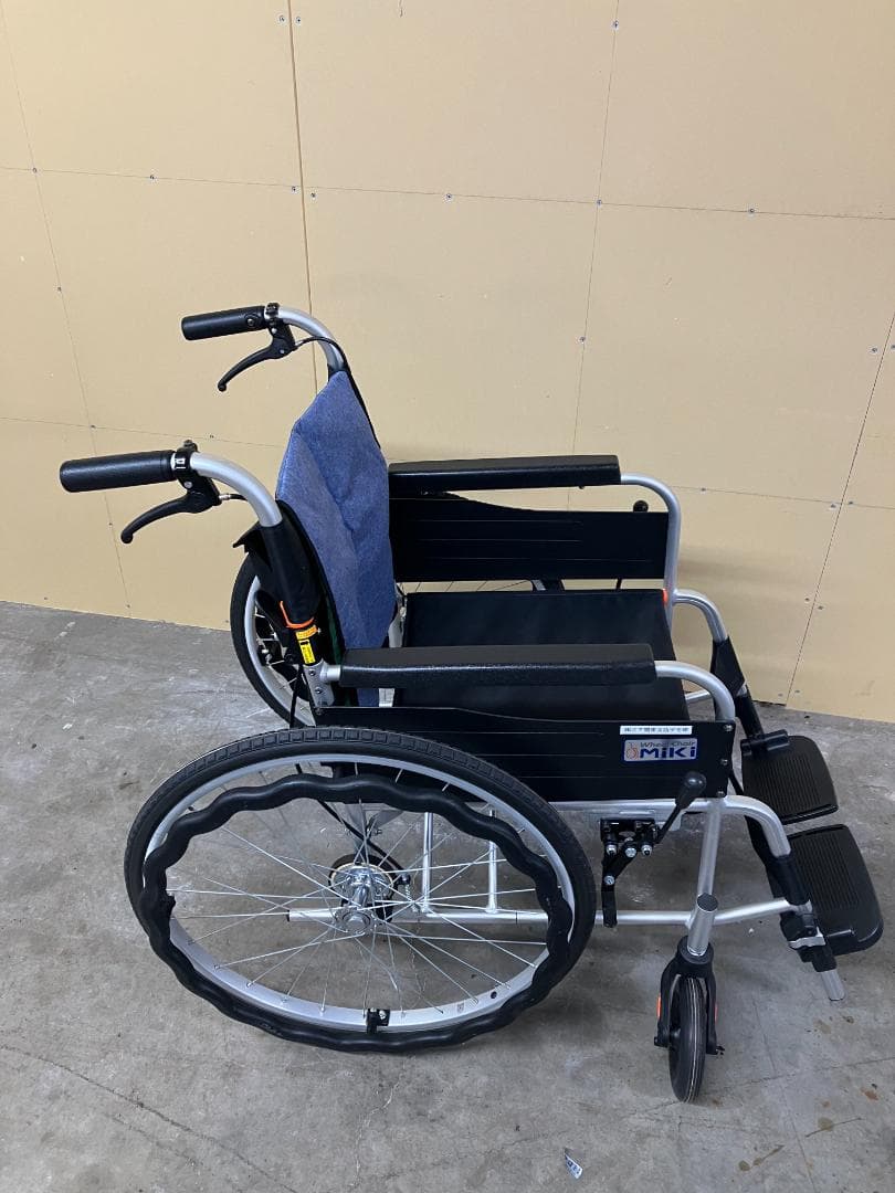 【直接取引歓迎 ：さいたま市】 MIKI 自走用車椅子 　JTN-1#L7