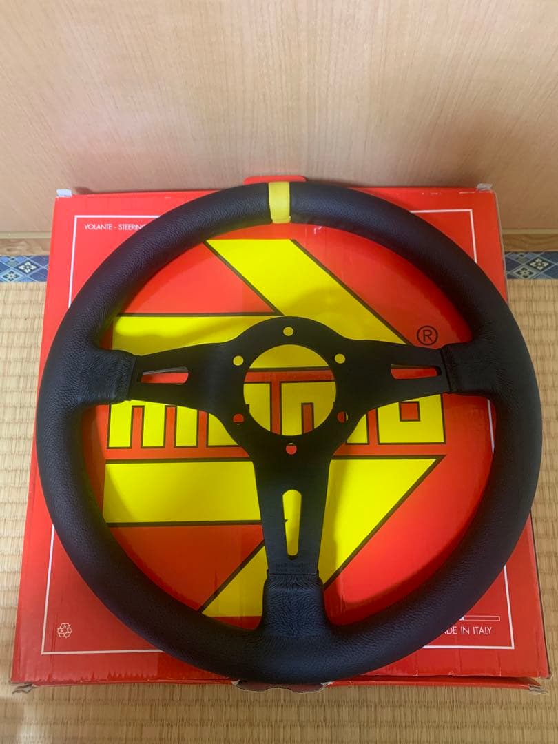 【正規品】MOMO ステアリング モデル08 35φ 新品未使用