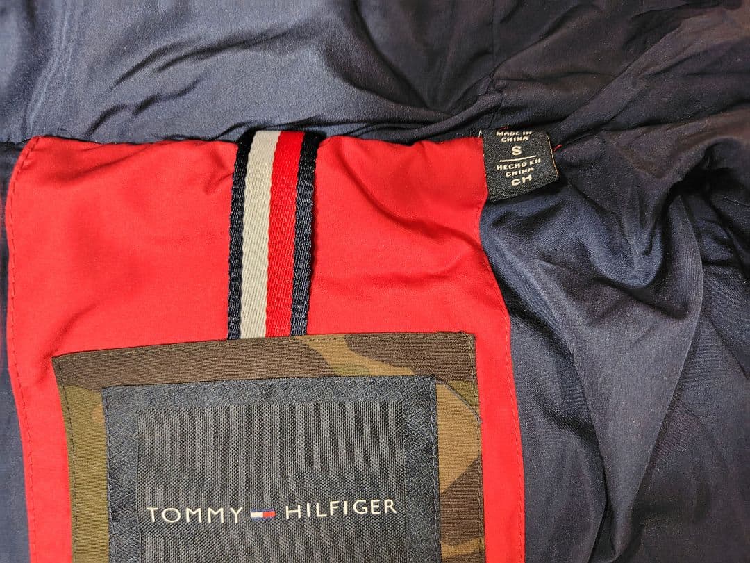 トミーフィルフィガー☆海外製・迷彩ダウンジャケット☆