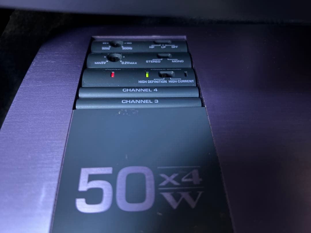APA4200G 4チャンネルアンプ