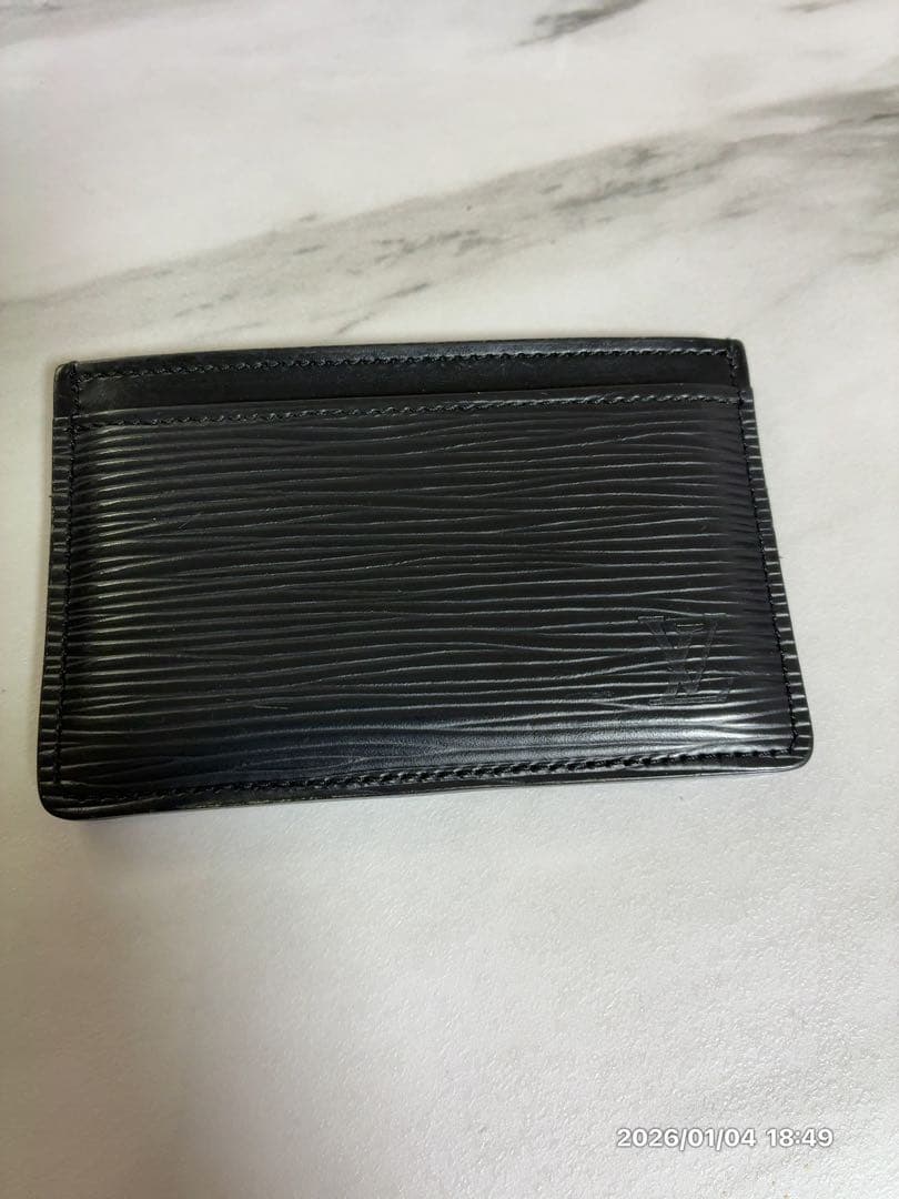 ⭐︎　ヴィトン　エピ　名刺入れ