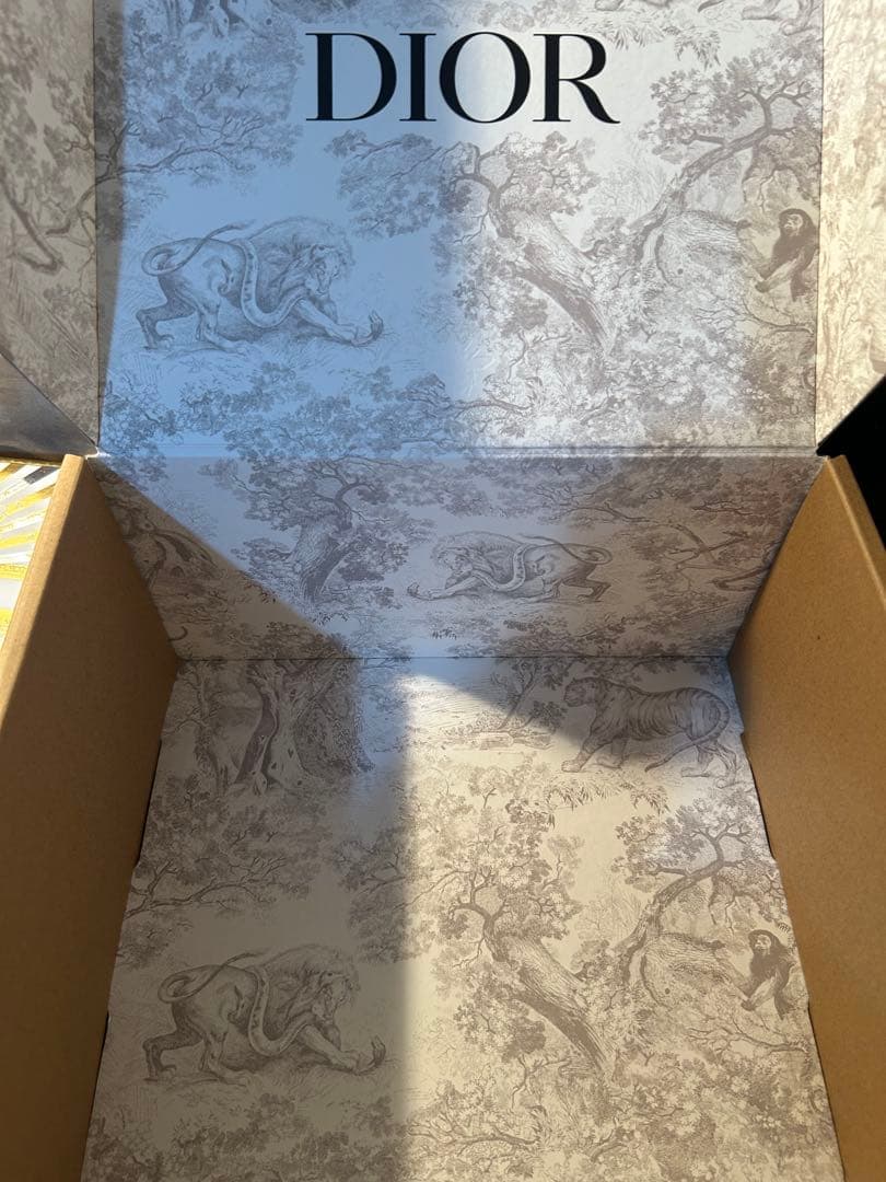 ミス ディオール クリスマスコフレ (Miss DIOR)