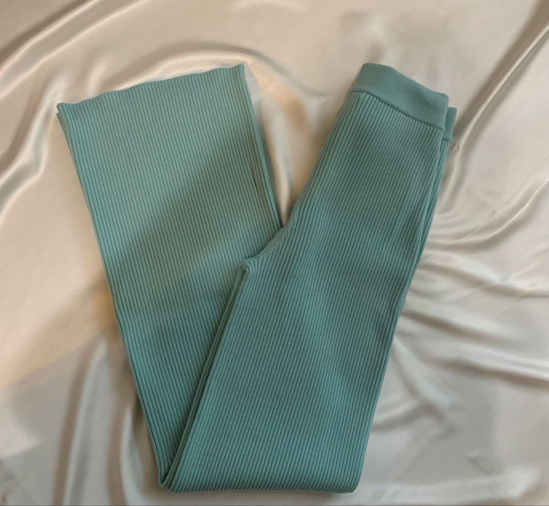 【新品美品】Alice + olivia ミントグリーンリブニットフレアパンツ