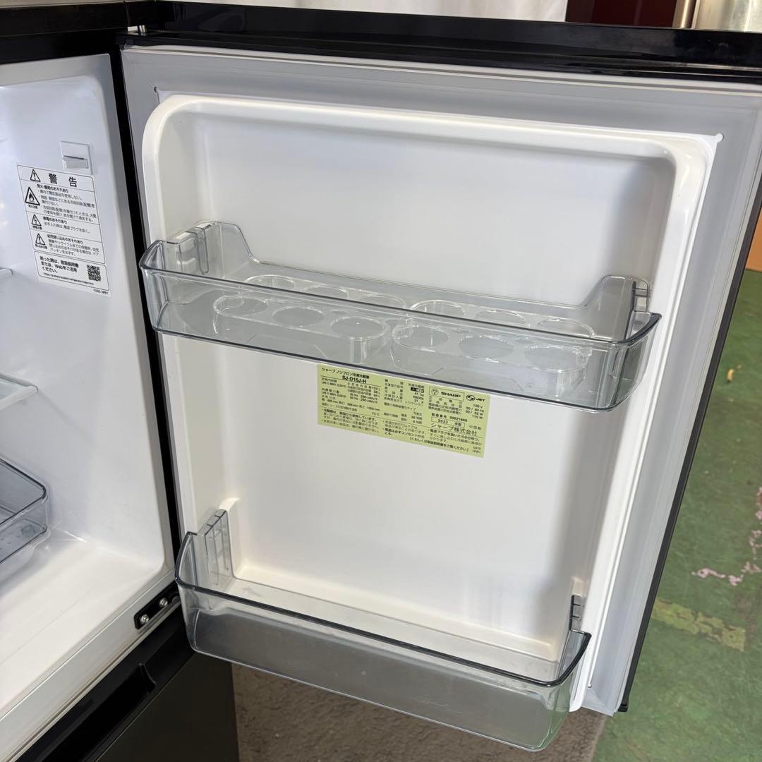 101⭕️冷蔵庫　SHARP　家電　一人暮らし　黒　設置無料　両開き　安い　小型