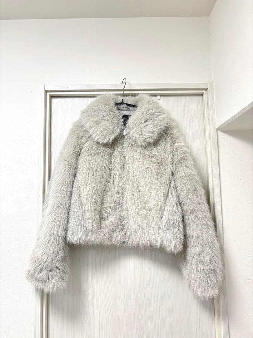 ZARA ジッパー付きショートフェイクファーコート