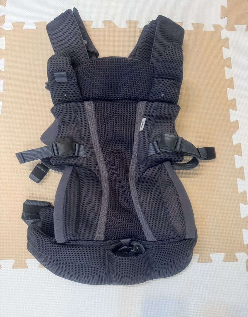 Aprica ラクリス　抱っこひも ブラック