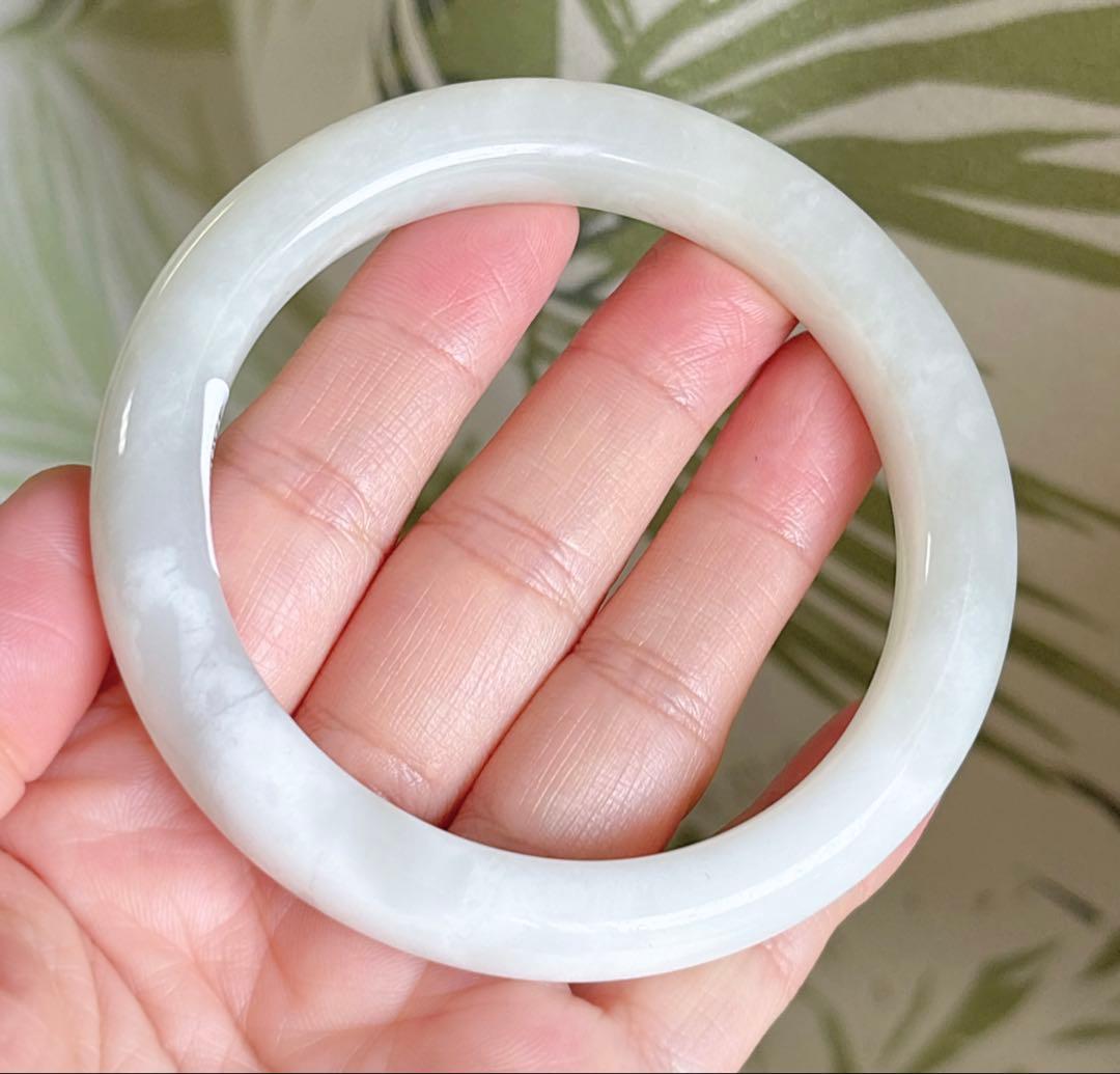 天然石 和田玉白玉 バングル（番号A4619）