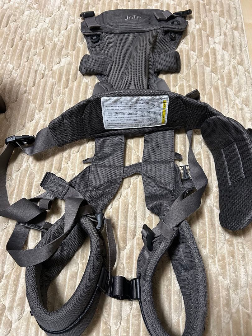 ☆新品未使用☆Joie 抱っこ紐 「SavvyAir」グレー メッシュ