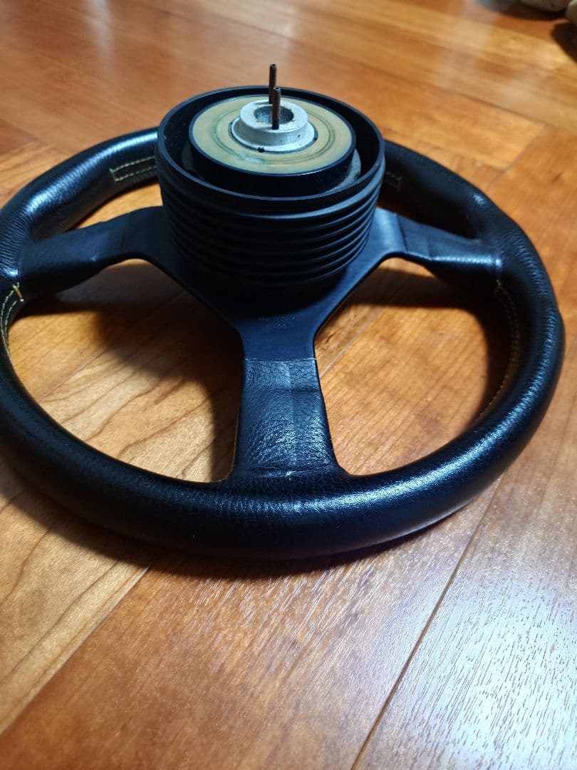 momo ステアリング・ハンドル　ボスセット