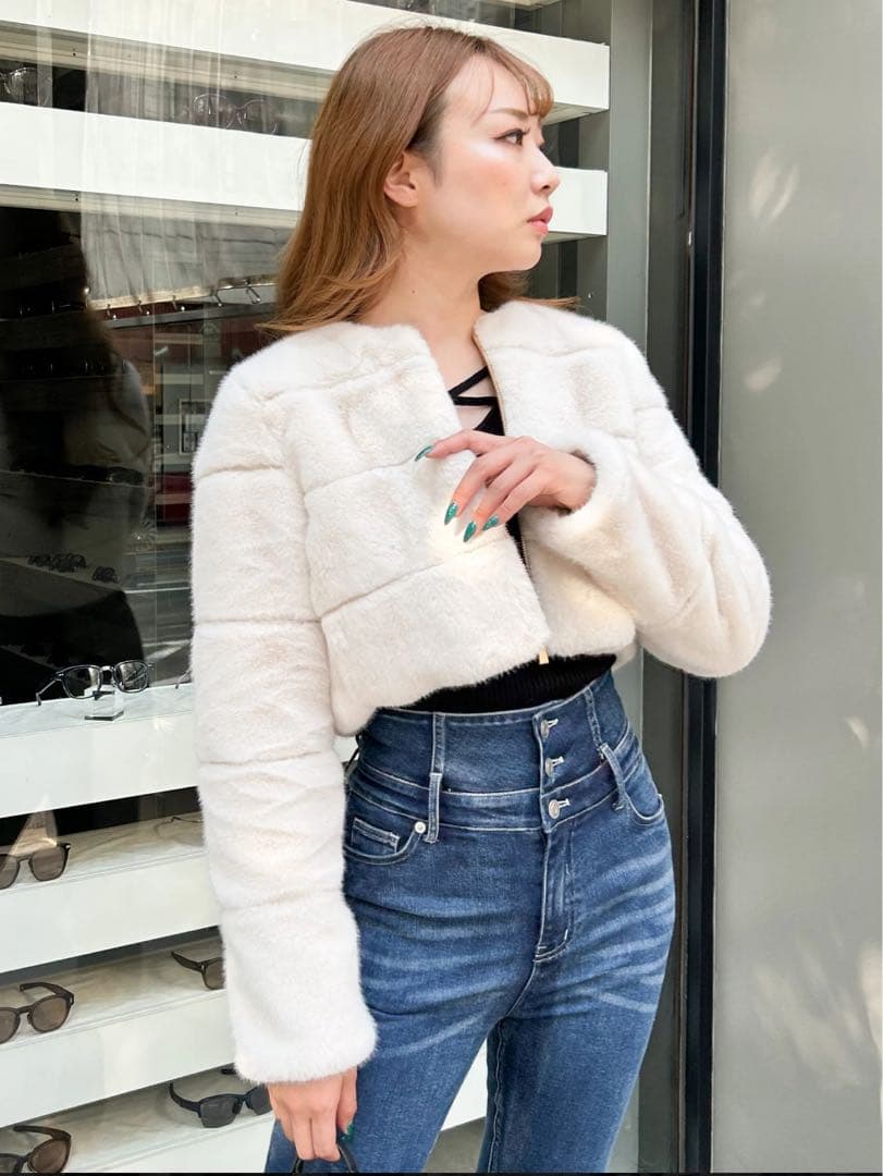 LIP SERVICE／カッティングショートファージャケット