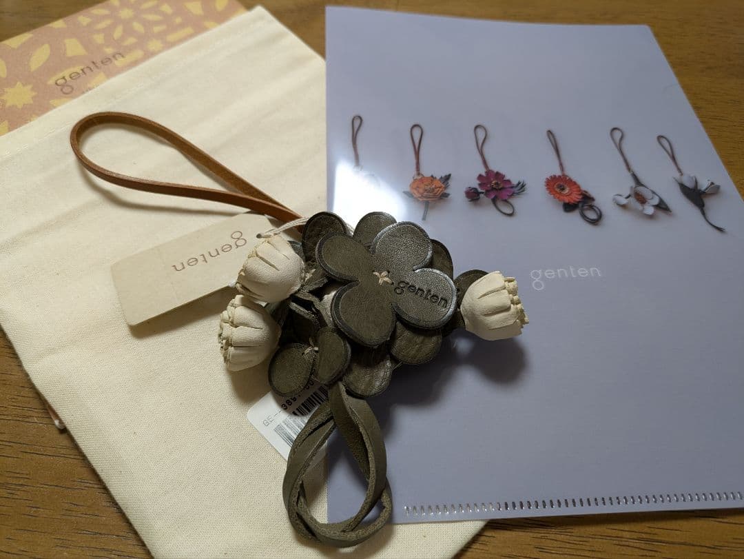 【新品】 genten ゲンテン エヴァー チャーム シロツメクサ