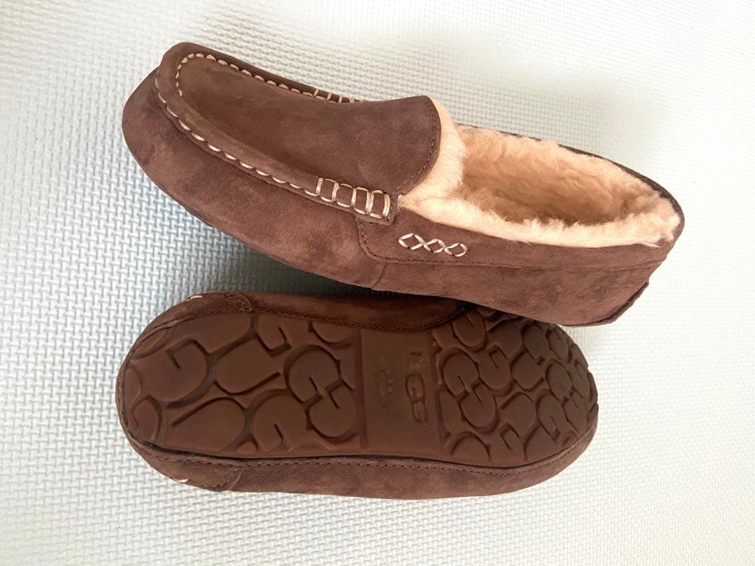 25cm UGG アンスレー モカシン シープスキン チョコレート