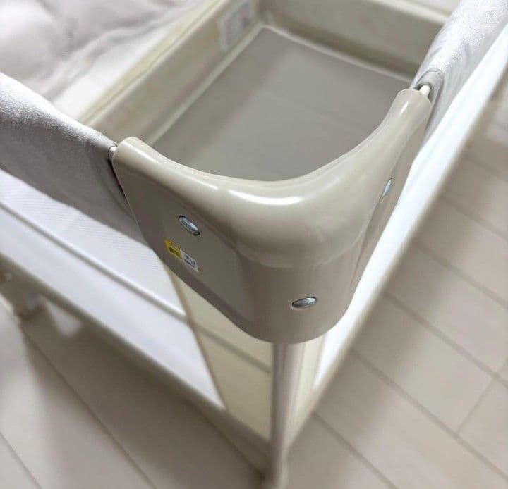 ココネルエアーABプラス ベビーベッド ホワイトベージュ