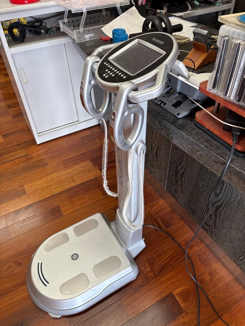WELL SCAN 500（体成分分析器）