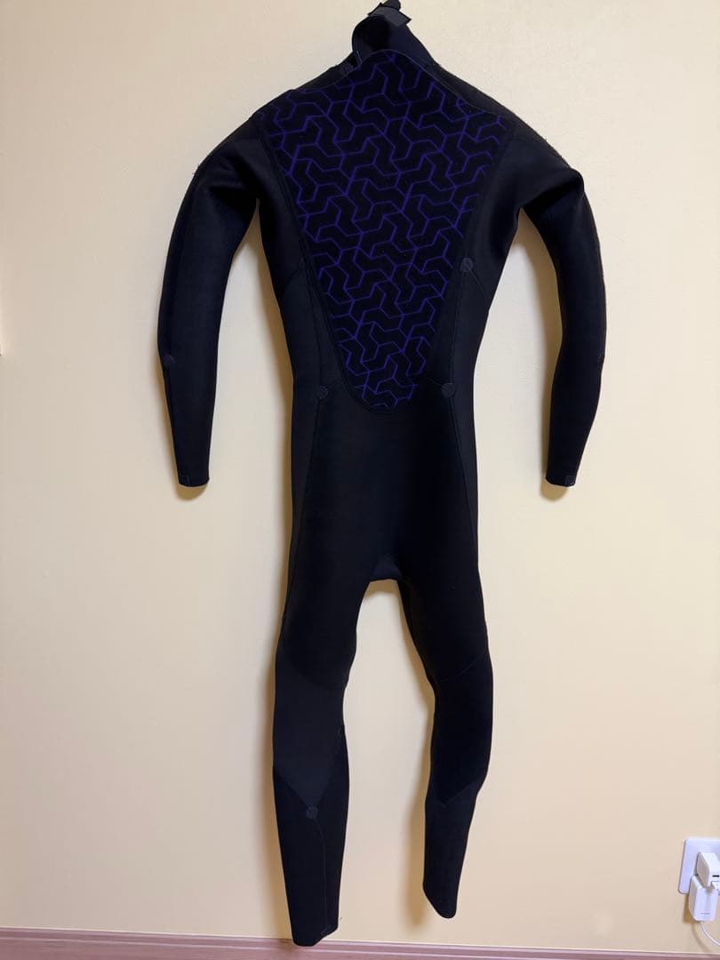 美品Billabong/ビラボンセミドライ4×3裏起毛ウェットスーツML