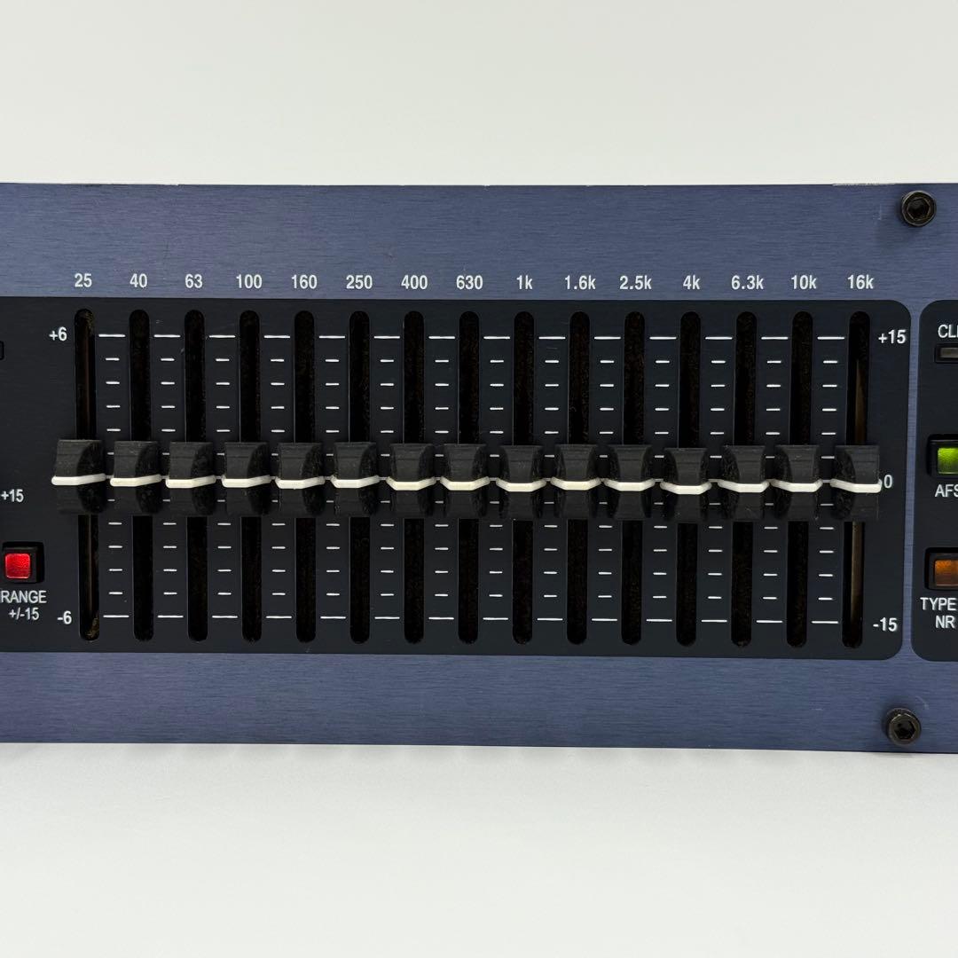dbx【iEQ-15】　2ch 15バンド・グラフィックイコライザー