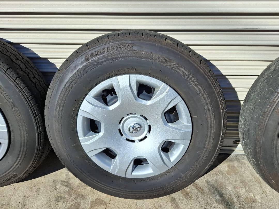 埼玉　ハイエース純正タイヤ　ブリジストンエコピア　25年8月納車5000km使用